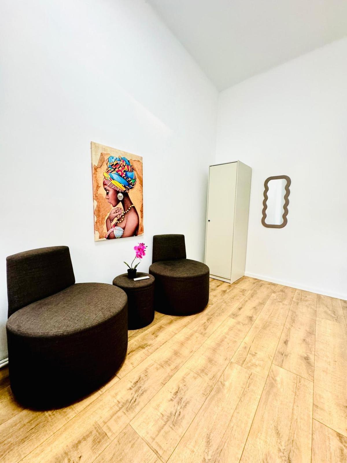 Cozy 9Br Shared Apartment, Only 12Min Walk To Augarten เวียนนา ภายนอก รูปภาพ