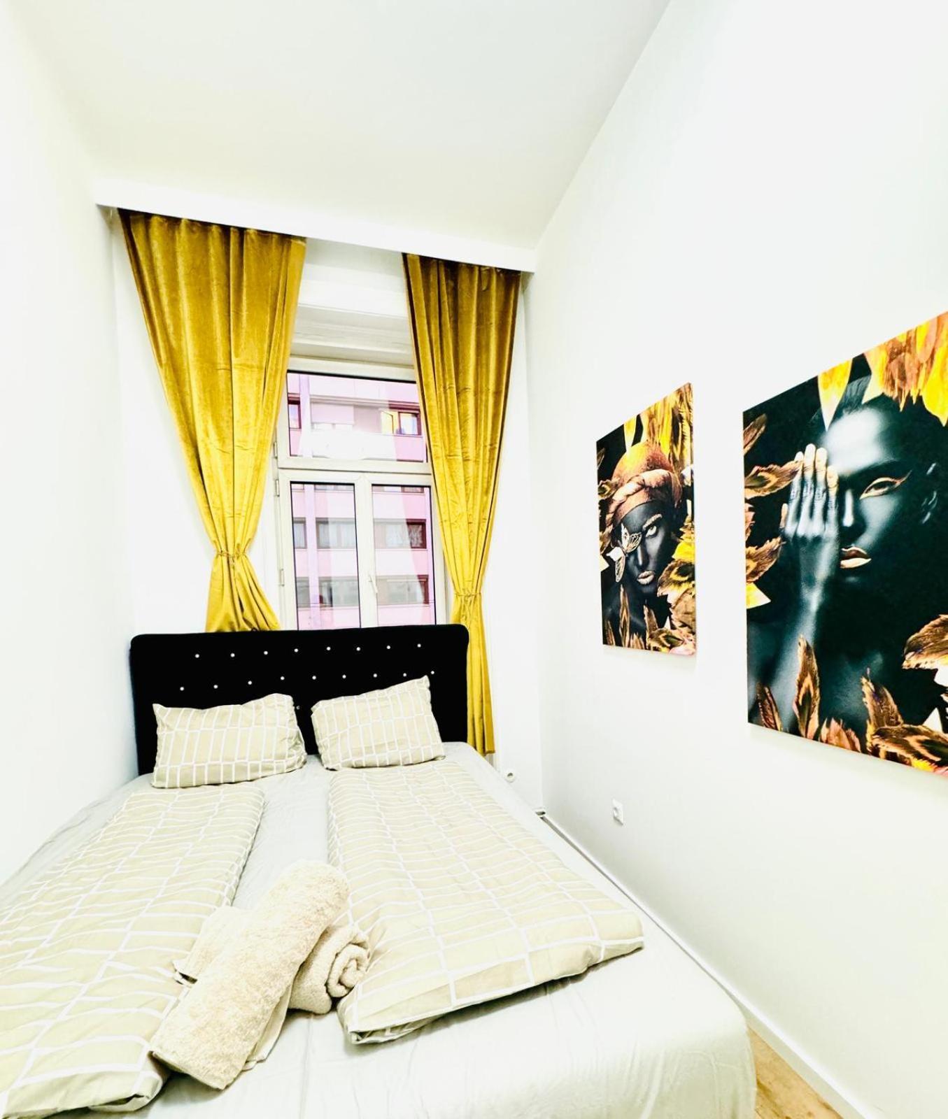 Cozy 9Br Shared Apartment, Only 12Min Walk To Augarten เวียนนา ภายนอก รูปภาพ